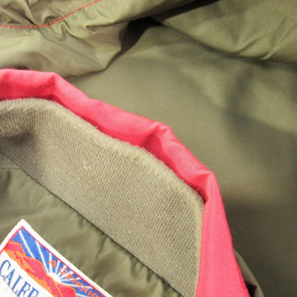 実際に弊社で買取させて頂いたCALEE/キャリー マウンテンパーカー レッド /Mの画像 8枚目