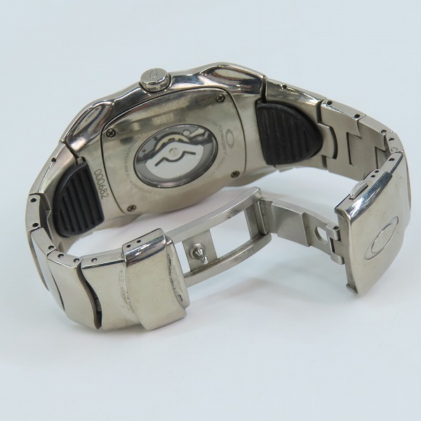 実際に弊社で買取させて頂いたOAKLEY/オークリー TIME BOMB/タイムボム X METAL BOX 腕時計の画像 4枚目