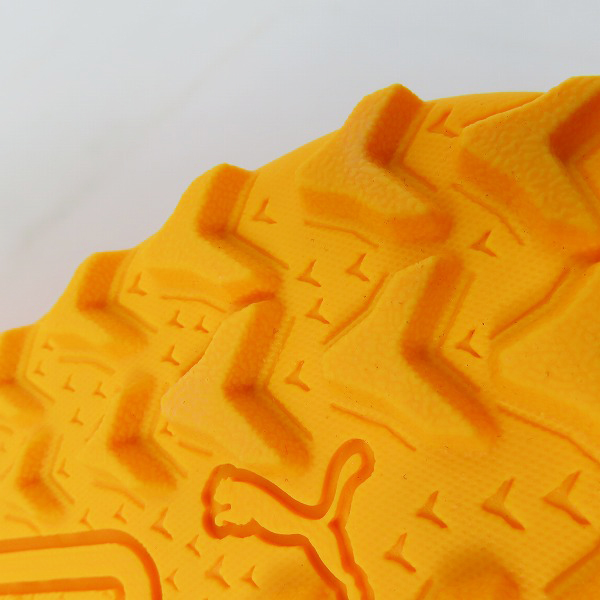 実際に弊社で買取させて頂いたPUMA/プーマ ULTRA PLAY/ウルトラ プレイ TT サッカー/トレーニング シューズ 107765-03/27の画像 6枚目