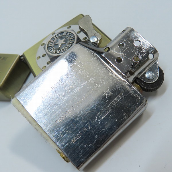 実際に弊社で買取させて頂いたZIPPO/ジッポー HARLEY-DAVIDSON/ハーレーダビットソン ディスクメタル ゴールド 立体メタル ボルトオン 1995年製の画像 5枚目