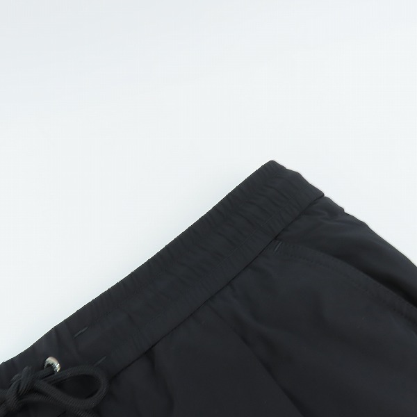 実際に弊社で買取させて頂いた【JPタグ】MONCLER/モンクレール ナイロン ジョガー パンツ F10912A71000 53791/48の画像 7枚目