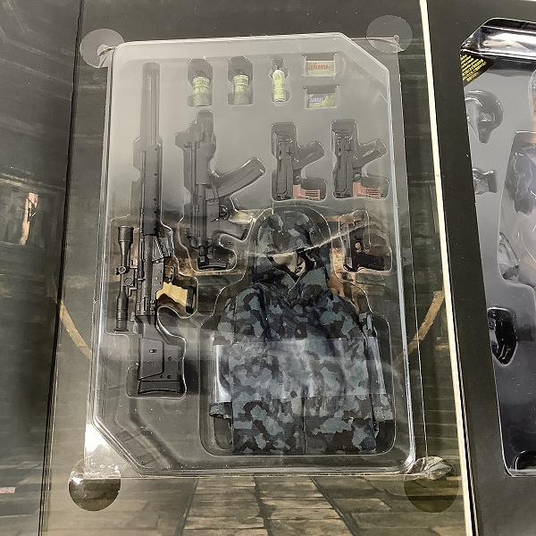 実際に弊社で買取させて頂いたHOT TOYS/ホットトイズ ビデオゲーム・マスターピース バイオハザード5 1/6 ジル・バレンタイン バトルスーツ版 フィギュアの画像 7枚目