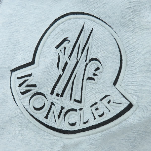 実際に弊社で買取させて頂いた【JPタグ】MONCLER/モンクレール 22SS MAGLIA CON CAPPUCCIO トリコロール ジップアップパーカー G10918G7C210 809LA/XLの画像 6枚目