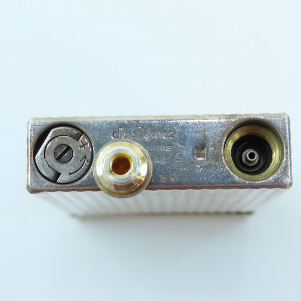 実際に弊社で買取させて頂いたS.T.Dupont/デュポン ライン2 ヴァーティカルライン ガスライター の画像 4枚目