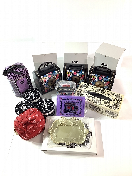 実際に弊社で買取させて頂いた【おまとめ】ANNA SUI/アナスイ アクセサリーボックス/バニティーケース/ポーチ/ティッシュケース/トレイ等