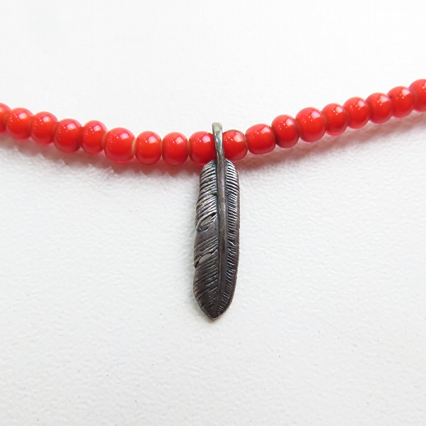 実際に弊社で買取させて頂いたAMP JAPAN/アンプジャパン フェザー付き ビーズネックレスの画像 1枚目