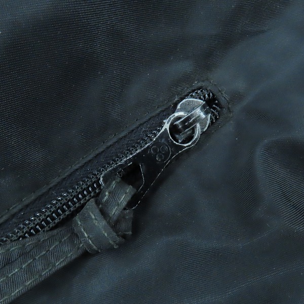 実際に弊社で買取させて頂いたPRADA/プラダ ロゴプレート ナイロン ハンドバッグ ブラックの画像 9枚目