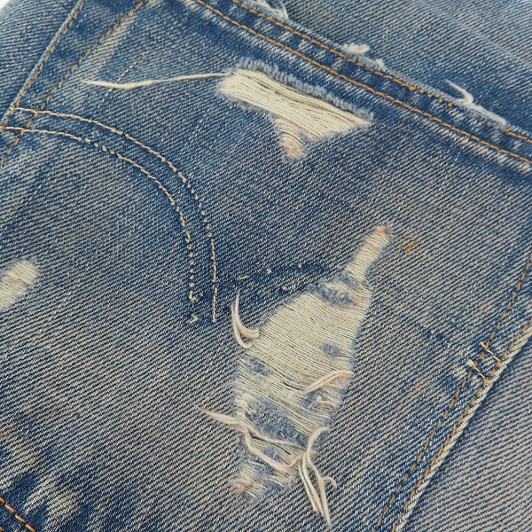 実際に弊社で買取させて頂いたLEVI'S/リーバイス 501XX 日本製 ダメージ加工 ボタンフライ デニムパンツ 55501 0206 /W34の画像 9枚目