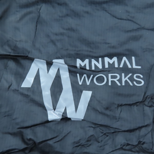 実際に弊社で買取させて頂いた【未使用】MINIMAL WORKS/ミニマルワークス CHAMELEON 350/シュラフ/寝袋 ブラック MGSL-CL351-GO0BKの画像 2枚目
