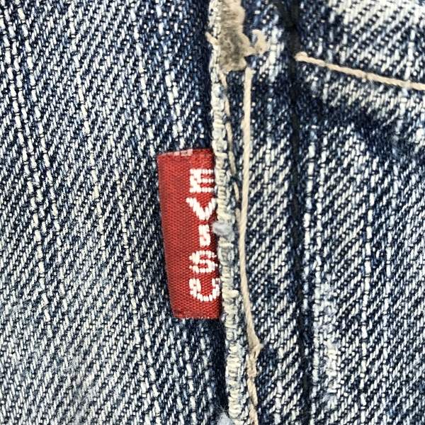 実際に弊社で買取させて頂いたEVISU/エヴィス 2004 カモメ刺繍 ダメージデニムパンツ /32の画像 5枚目