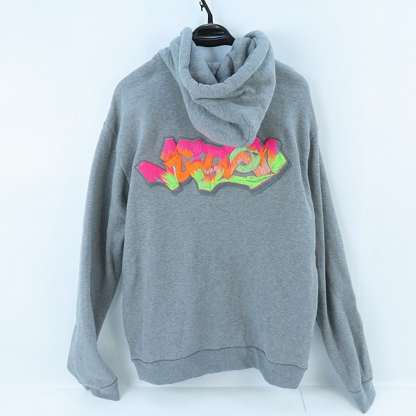 実際に弊社で買取させて頂いた【JPタグ】LOUIS VUITTON/ルイヴィトン 3D LV グラフィティ エンブロイダード ジップフーディ RM222M UYR HNY24W/XLの画像 1枚目