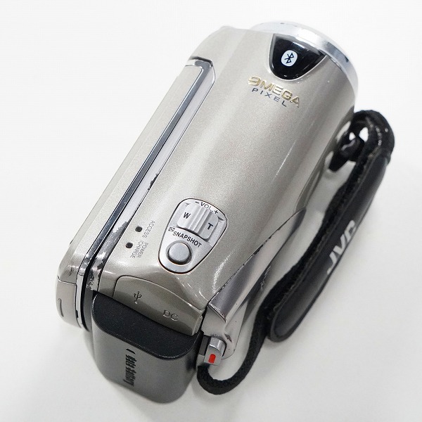 実際に弊社で買取させて頂いたJVC/日本ビクター ケンウッド Everio GZ-HM570 -S エブリオ デジタルビデオカメラ 動作確認済みの画像 4枚目