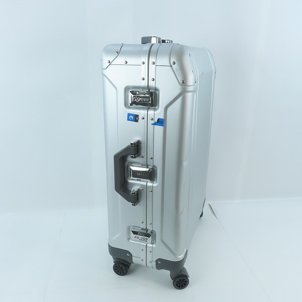 実際に弊社で買取させて頂いたZERO HALLIBURTON/ゼロハリバートン 68L ジオ アルミニウム 3.0/4輪キャリーケースの画像 2枚目