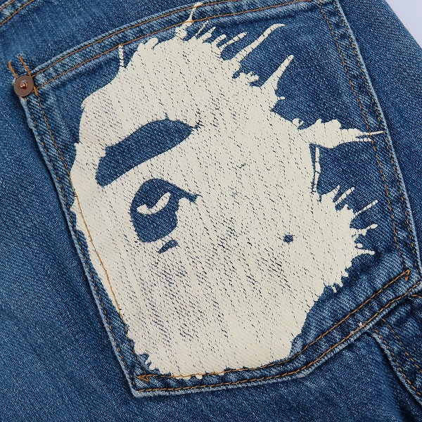 実際に弊社で買取させて頂いたA BATHING APE/アベイシングエイプ デニムパンツ サル顔ペイント/Mの画像 8枚目
