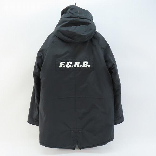 実際に弊社で買取させて頂いたF.C.Real Bristol/エフシーレアルブリストル 16A/W PADDED FIELD COAT フィールドコート FCRB-167024 Sの画像 1枚目