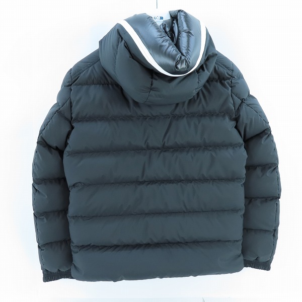 実際に弊社で買取させて頂いた【JPタグ/レシート付き】MONCLER/モンクレール CARDERE/カーデーレ ダウンジャケット J20911A00207/1の画像 1枚目