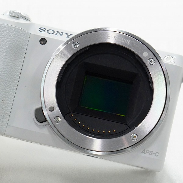 実際に弊社で買取させて頂いたSONY/ソニー ILCE-5100 α 5100 ミラーレス一眼 デジタルカメラ ボディ 簡易動作確認済みの画像 1枚目