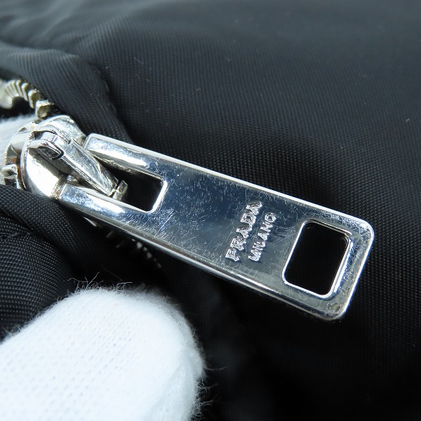 実際に弊社で買取させて頂いたPRADA/プラダ 19AW トライアングルロゴ オーバーサイズ ダウンジャケット ACU1 2019 3015 SGB167 S192 I18/Lの画像 9枚目