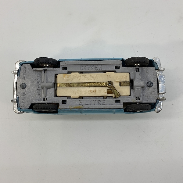 実際に弊社で買取させて頂いたTri-ang SPOT-ON/スポットオン 1/42 ROVER 3 LITER MODEL 157/SL WITH HEAD AND REAR LIGHTS/ローバー3 ライトレ ミニカーの画像 4枚目