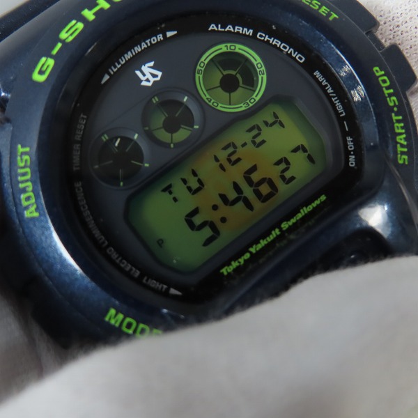 実際に弊社で買取させて頂いたG-SHOCK/Gショック×東京ヤクルトスワローズ つば九郎 腕時計/ウォッチ DW-6900FS の画像 4枚目