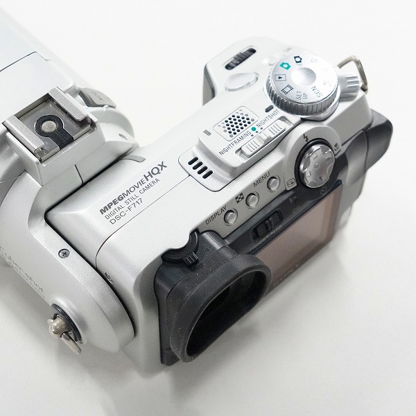 実際に弊社で買取させて頂いたSONY/ソニー DSC-F717 Cyber-shot サイバーショット コンパクトデジタルカメラ 動作未確認の画像 4枚目