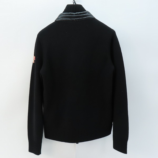 実際に弊社で買取させて頂いた【JPタグ】MONCLER GRENOBLE/モンクレール CARDIGAN TRICOT/ニット 切替ナイロン ダウンジャケット J20979B00011/Lの画像 1枚目