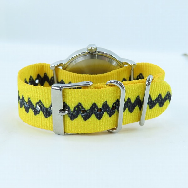 実際に弊社で買取させて頂いたTIMEX×PEANUTS/タイメックス×ピーナッツ チャーリーブラウン 腕時計 TW-2R41100の画像 2枚目