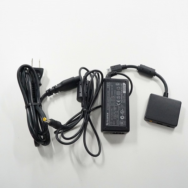 実際に弊社で買取させて頂いたFUJIFILM/富士フィルム FinePix F10 ファインピクス コンパクトデジタルカメラ 動作未確認の画像 8枚目