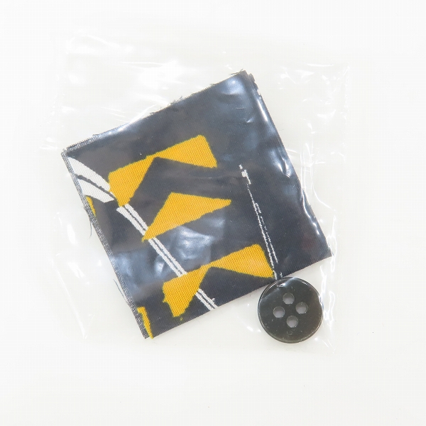 実際に弊社で買取させて頂いた【未使用】BLACK COMME des GARCONS/ブラックコムデギャルソン 道路標識プリント長袖シャツ ブラック 総柄 1E-B011/Sの画像 5枚目