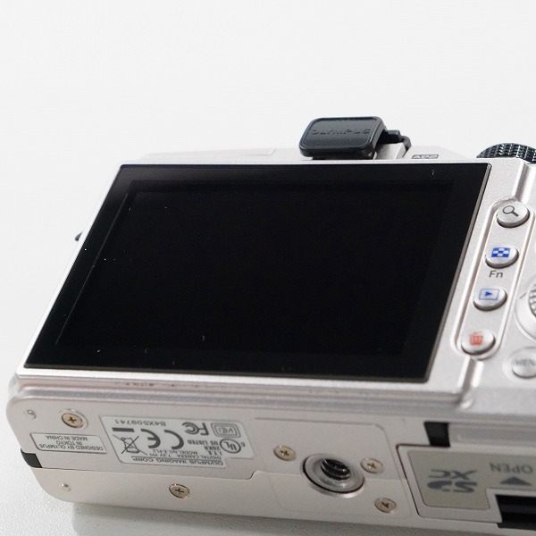 実際に弊社で買取させて頂いたOLYMPUS/オリンパス PEN E-PL2 ミラーレス一眼 デジタルカメラ ボディ 簡易動作確認済みの画像 6枚目