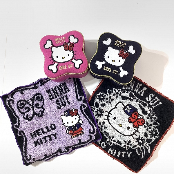 実際に弊社で買取させて頂いた【おまとめ】ANNA SUI/アナスイ アクセサリーボックス/ポーチ/ティッシュケース/ハローキティコラボタオル付ボックス等の画像 1枚目