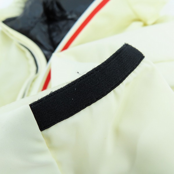 実際に弊社で買取させて頂いた【JPタグ】MONCLER/モンクレール AUTHION 異素材ポケット フルジップ ダウンジャケット F20911A56400/1の画像 7枚目