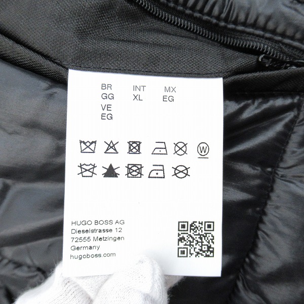 実際に弊社で買取させて頂いたHUGO BOSS×Mercedes-Benz/ヒューゴボス×メルセデスベンツ AMG PETRONAS 中綿 ジャケット XLの画像 3枚目