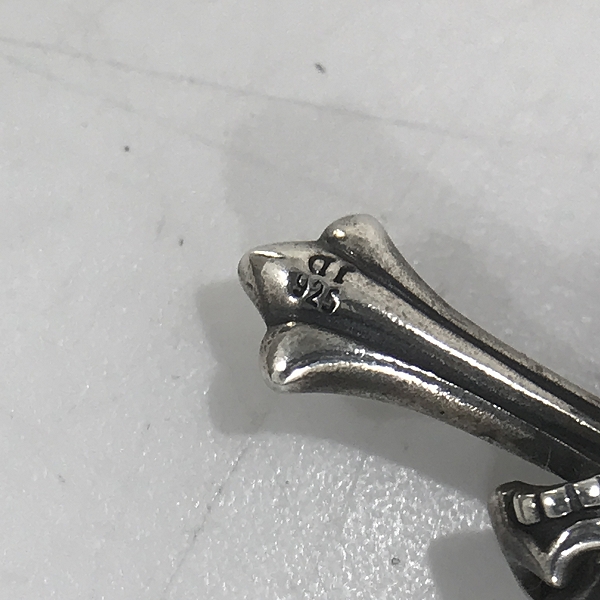 実際に弊社で買取させて頂いたJustin Davis/ジャスティンデイビス LITTLE CRUX クロスクラウンチャーム SPJ481の画像 5枚目