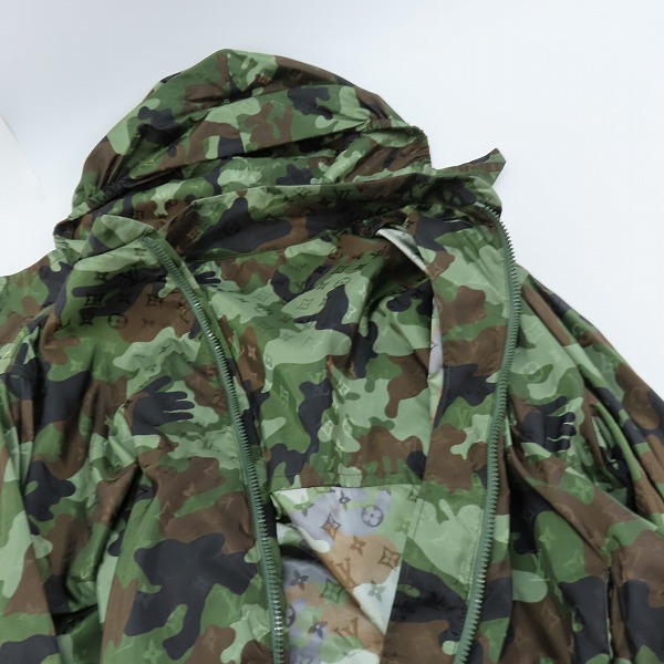 実際に弊社で買取させて頂いた【JPタグ】LOUIS VUITTON/ルイヴィトン カモフラ柄 ウィンドブレーカー フーディジャケット RM202M XCO HJB08W/52の画像 6枚目