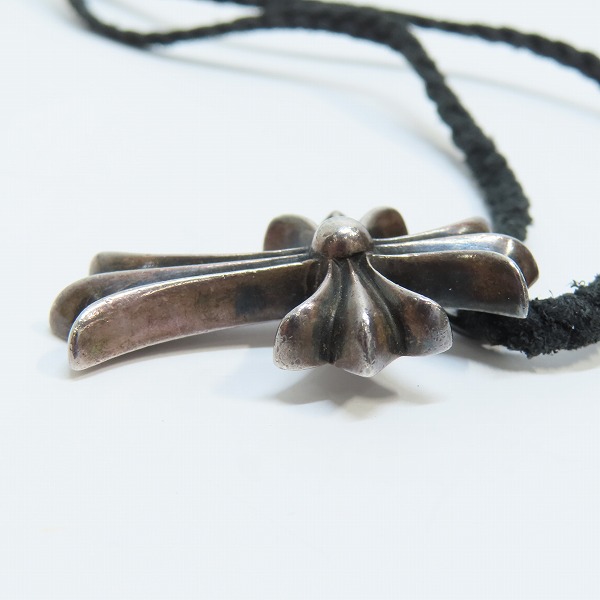 実際に弊社で買取させて頂いたCHROME HEARTS/クロムハーツ スモールCHクロスペンダントw/レザーブレードの画像 3枚目