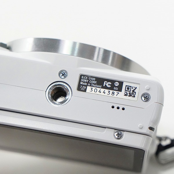 実際に弊社で買取させて頂いたSONY/ソニー ILCE-5100 α 5100 ミラーレス一眼 デジタルカメラ ボディ 簡易動作確認済みの画像 6枚目