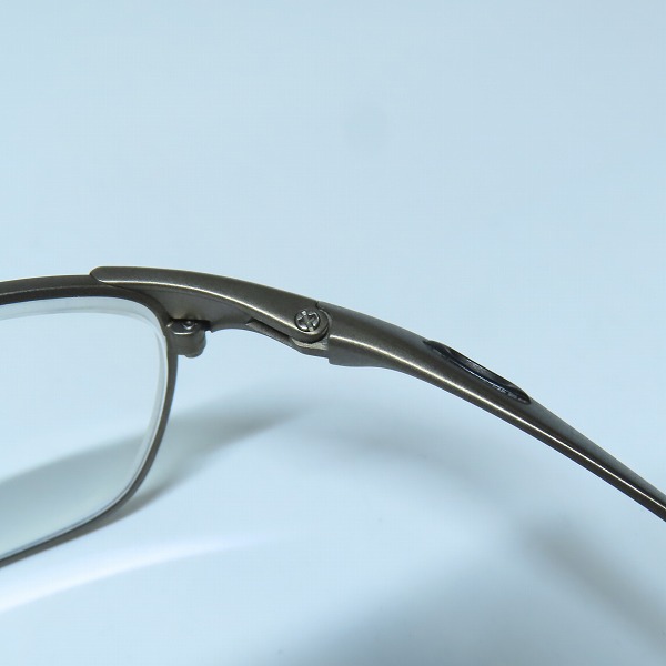 実際に弊社で買取させて頂いたOAKLEY/オークリー Ti Wiretap/ワイヤータップ 度入り眼鏡/メガネフレーム Pewterの画像 4枚目