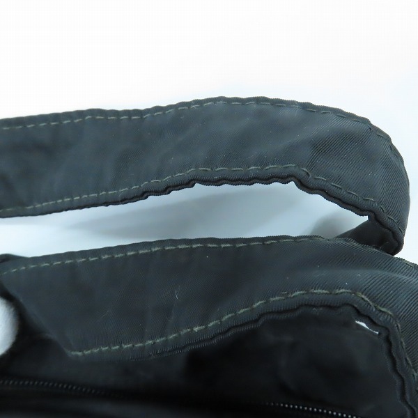 実際に弊社で買取させて頂いたPRADA/プラダ ロゴプレート ナイロン ハンドバッグ ブラックの画像 7枚目