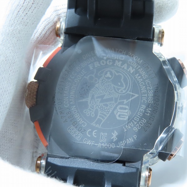 実際に弊社で買取させて頂いた【未使用】G-SHOCK/Gショック FROGMAN/フロッグマン ボルネオ レインボー トード GWF-A1000BRT-1AJRの画像 3枚目