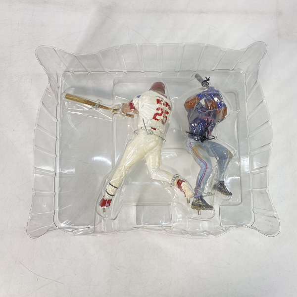 実際に弊社で買取させて頂いたMcFARLANE TOYS/マクファーレンズトイズ SPORTS PICKS RAMIREZ/McGWIRE フィギュアの画像 2枚目