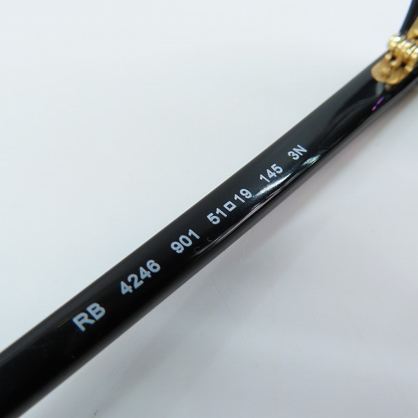実際に弊社で買取させて頂いたRay-Ban/レイバン CLUBROUND/クラブラウンド 度入り サングラス/アイウェア RB4246 901の画像 5枚目