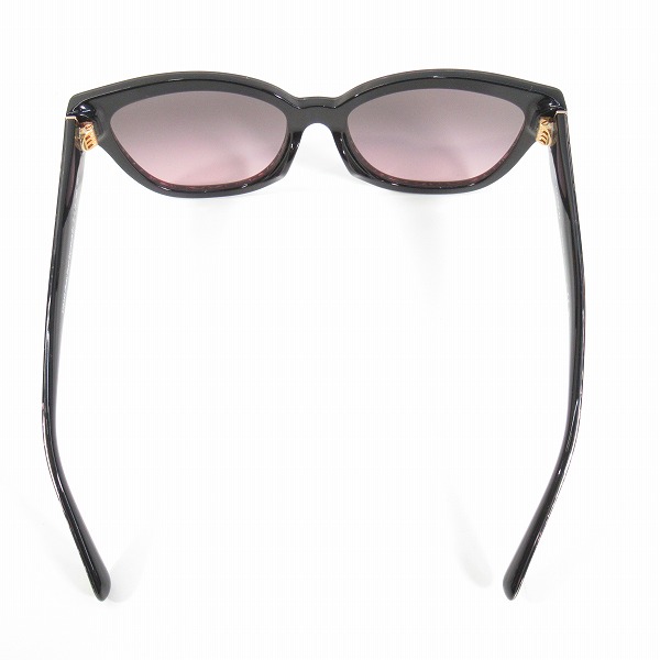 実際に弊社で買取させて頂いたCOACH/コーチ HC8379F(CL921) Ruby Pearl Signature C サングラス/アイウェアの画像 2枚目