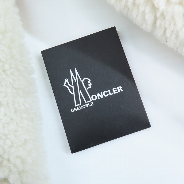 実際に弊社で買取させて頂いた【JPタグ】MONCLER/モンクレール ウェンギ リバーシブル ダウンジャケット J20971A00033/2の画像 9枚目