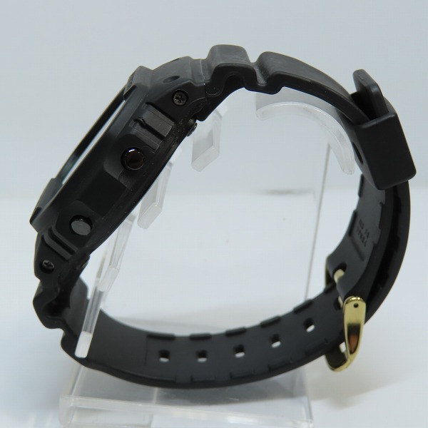 実際に弊社で買取させて頂いたG-SHOCK×NEW ERA/Gショック×ニューエラ 35周年スペシャルコラボモデル 腕時計 DW-5600NE-1JRの画像 1枚目