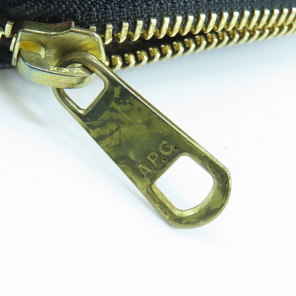実際に弊社で買取させて頂いたA.P.C./アーペーセー EMMANUEL ZIP WALLET コンパクトウォレット 二つ折り財布 PXBJQ H63087の画像 7枚目