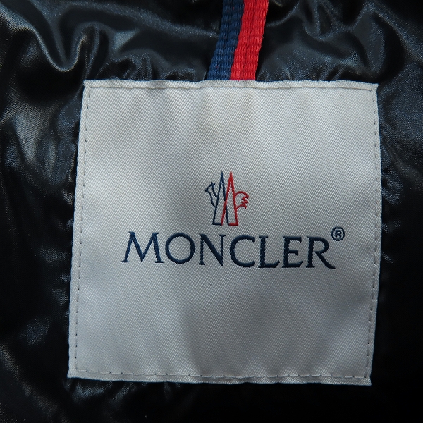 実際に弊社で買取させて頂いた【JPタグ】MONCLER/モンクレール DUBOIS//デュボア GIUBBOTTO ダウンジャケット ブラック E20914131585/1の画像 2枚目