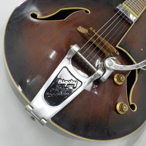 実際に弊社で買取させて頂いた★【使用感有】Ibanez/アイバニーズ ARTCORE AF84-DVS アーチトップ ピックギター/フルアコ/エレキギター Bigsby搭載の画像 6枚目