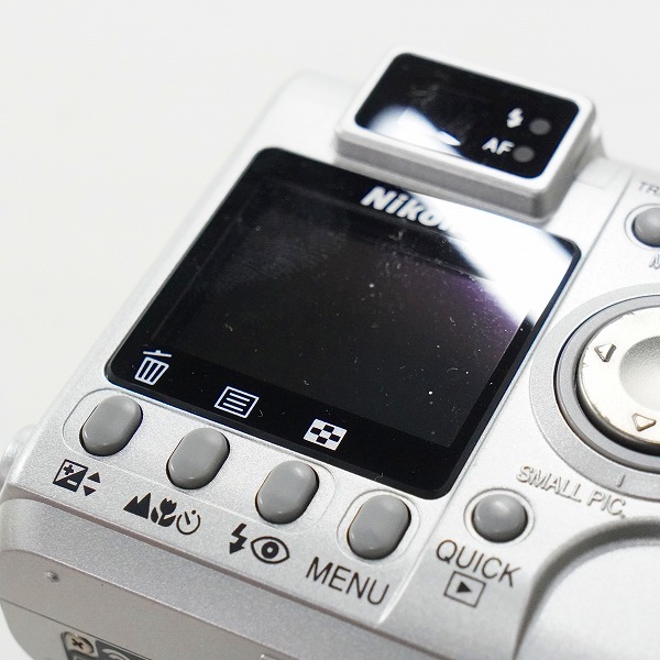 実際に弊社で買取させて頂いたNikon/ニコン COOLPIX 885 コンパクトデジタルカメラ 動作確認済みの画像 5枚目