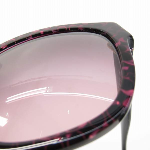 実際に弊社で買取させて頂いたCOACH/コーチ HC8379F(CL921) Ruby Pearl Signature C サングラス/アイウェアの画像 7枚目